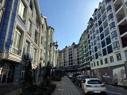 квартира за адресою Дегтярна вул., 20-Б