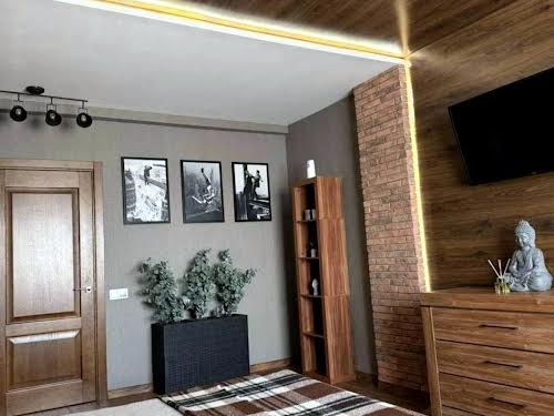 квартира за адресою Ревуцького вул., 5
