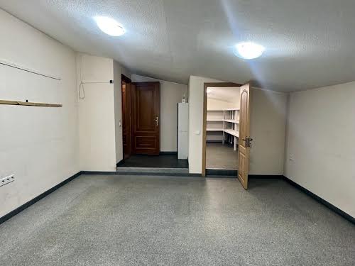 комерційна за адресою Автопаркова вул., 7