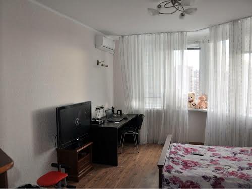 квартира за адресою Олени Пчілки вул., 2