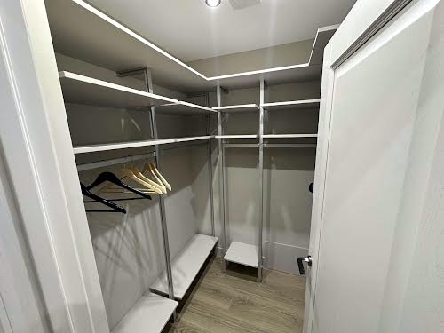квартира за адресою Салютна вул., 2к8