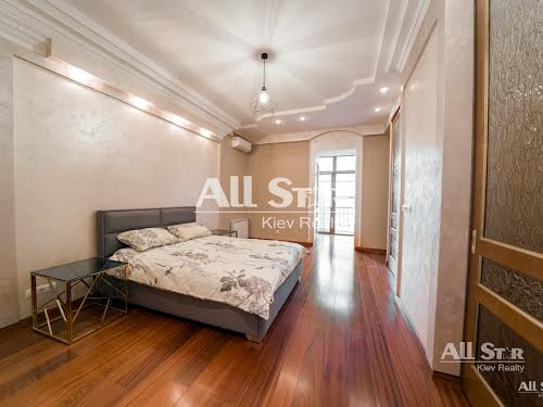 квартира за адресою Шота Руставелі вул., 8