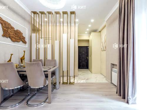 квартира за адресою Конституції пл., 20