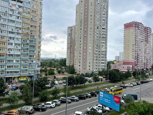 квартира за адресою Софії Русової вул., 7