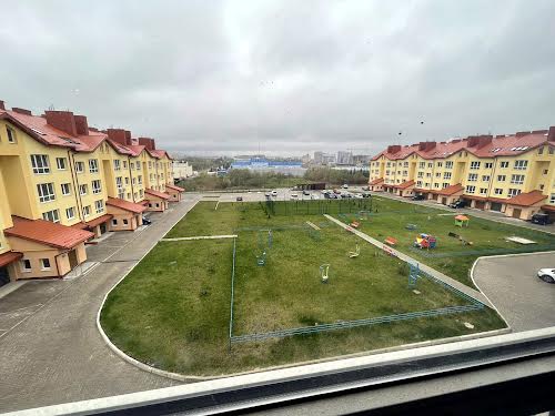квартира за адресою Червоної Калини вул., 4
