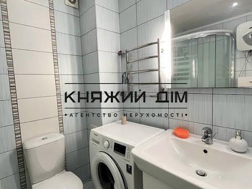 квартира за адресою Рибальська вул., 8
