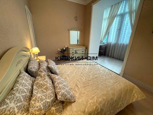 квартира за адресою Антоновича вул. (Горького), 8
