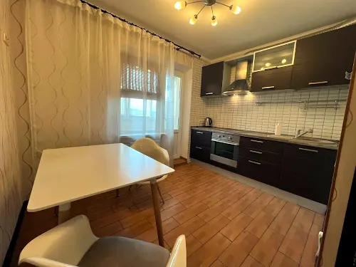 квартира за адресою Автозаводська вул., 81