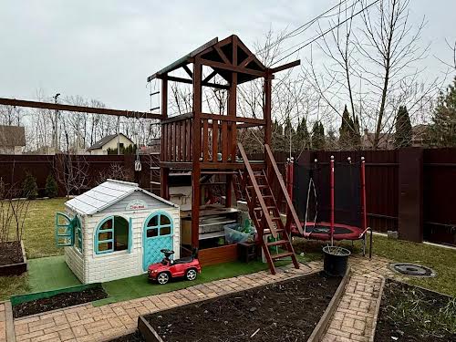 будинок за адресою с. Крюківщина, Кленова вул.