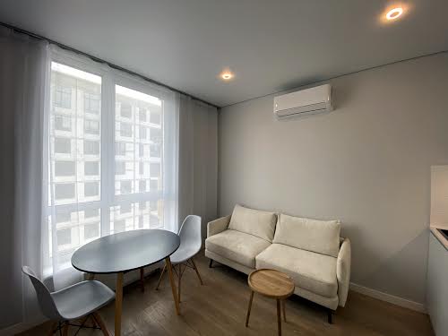 квартира за адресою Салютна вул., 2к16