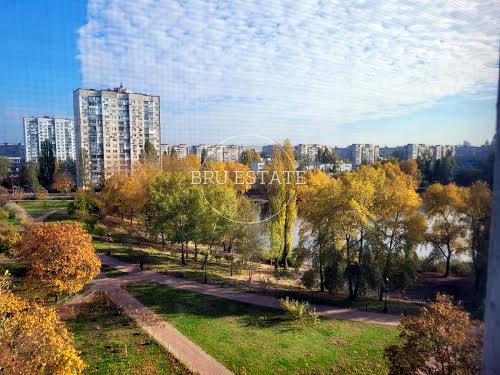 квартира по адресу Героев Днепра ул., 38-Б