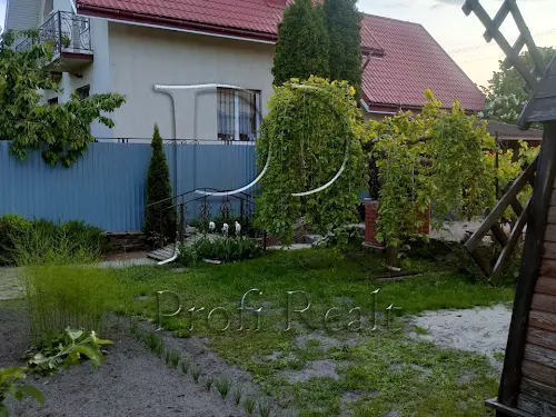 дом по адресу Зоряна вулиця