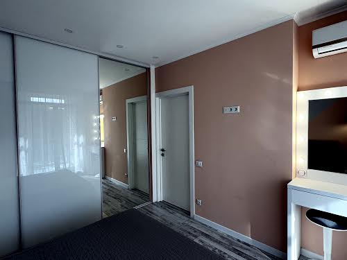 квартира за адресою Регенераторна вул., 4 к17