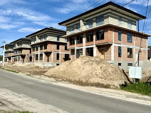 будинок за адресою с. Лісники, Родини Рубанів вул., 9
