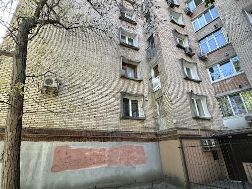 комерційна за адресою Саксаганського, 45