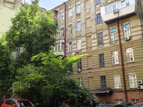 квартира за адресою Богдана Хмельницького вул., 10-А
