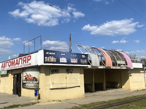 комерційна за адресою Максима Рильського вул., 30