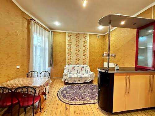 квартира за адресою Шептицьких вул., 24