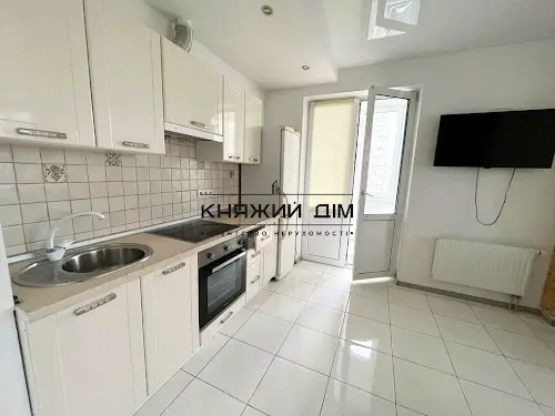 квартира за адресою Феодосійська вул., 3-В