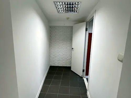 комерційна за адресою Софіївська вул., 21Б