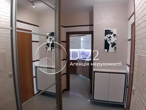 квартира по адресу Ревуцкого ул., 7-В