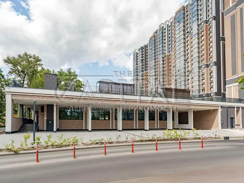 комерційна за адресою Васильківська вул., 37