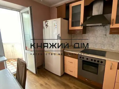 квартира по адресу Драгоманова ул., 8-А