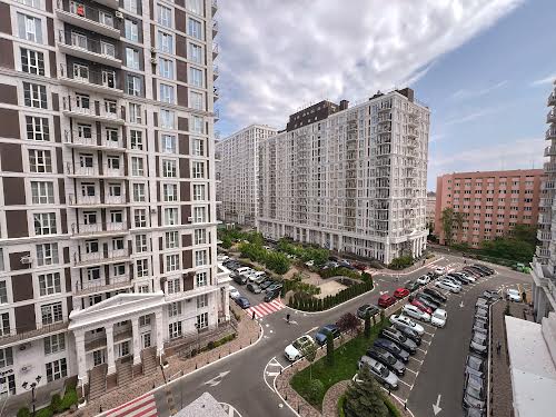 квартира за адресою Михайла Максимовича вул. (Онуфрія Трутенка), 26