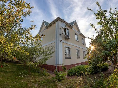 дом по адресу с. Иванков, вул. Бориспільська