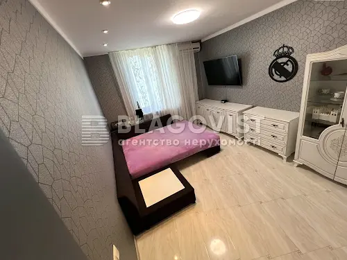 квартира за адресою Левітана вул., 3