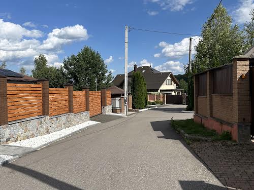 будинок за адресою с. Іванковичі, Молодіжна, 24