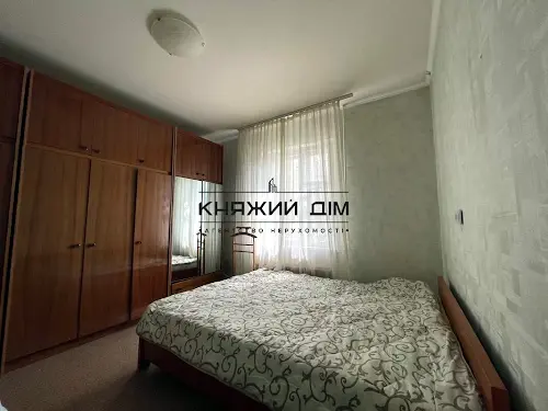 квартира за адресою Ревуцького вул., 18-А