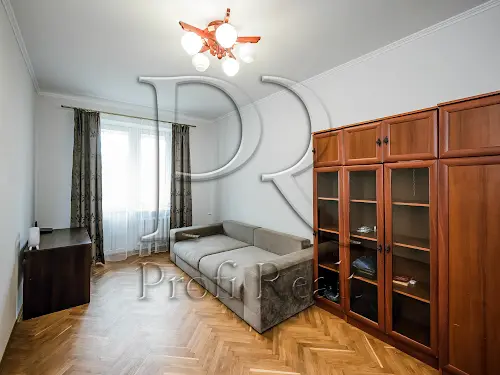 квартира за адресою Лондонська вул. (Пітерська), 14