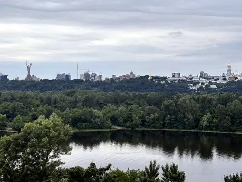 квартира за адресою Київ, Русанівська набережна вул., 8