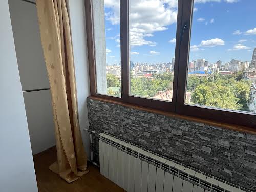 квартира по адресу Киев, Тополёвая ул., 4/8