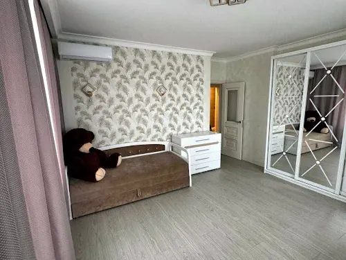квартира за адресою Дніпровська набережна вул., 18-А