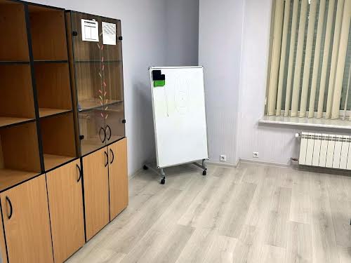 комерційна за адресою Михайла Котельникова вул., 35