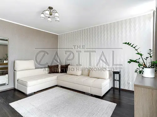 квартира за адресою Регенераторна вул., 4