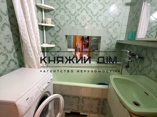 квартира за адресою Ревуцького вул., 18-А
