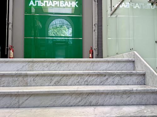 коммерческая по адресу Тарасовская ул., 19