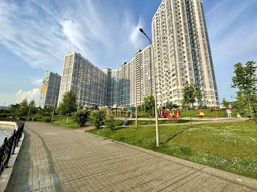 квартира за адресою Ревуцького вул., 40-Г
