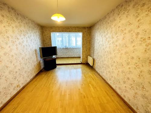квартира за адресою Мішуги, 3