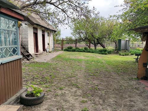 дом по адресу с. Александровка, Центральна, 102