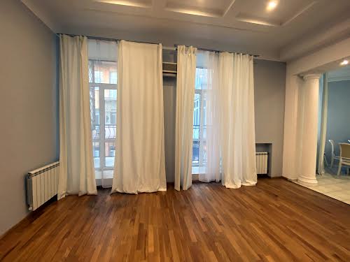 квартира по адресу Киев, Малая Житомирская ул., 5