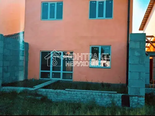 дом по адресу с. Песочин, новоолешківська