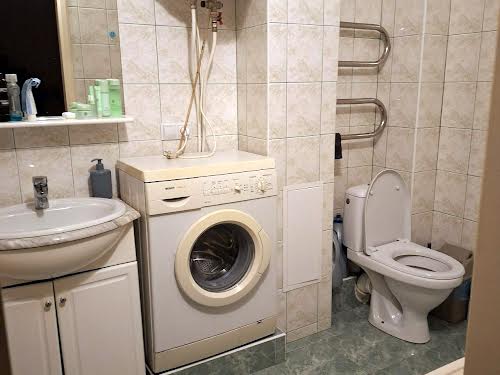 квартира за адресою Анни Ахматової вул., 3