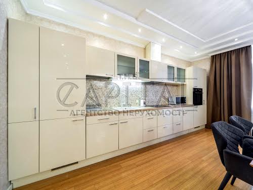 квартира за адресою Старонаводницька вул., 6б