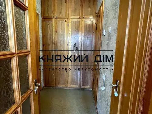 квартира за адресою Ревуцького вул., 18-А