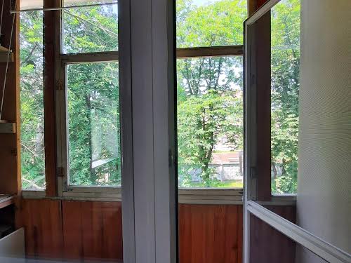квартира за адресою Олени Теліги вул., 15