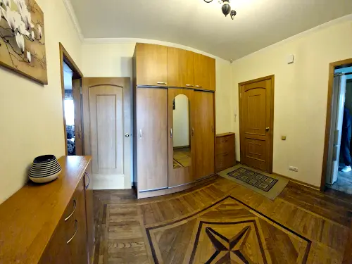квартира по адресу Академика Глушкова просп., 45